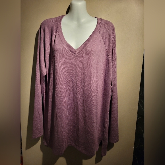 NEW Banana Republic Women's Purple V-Neck Top - Picture 3 of 6